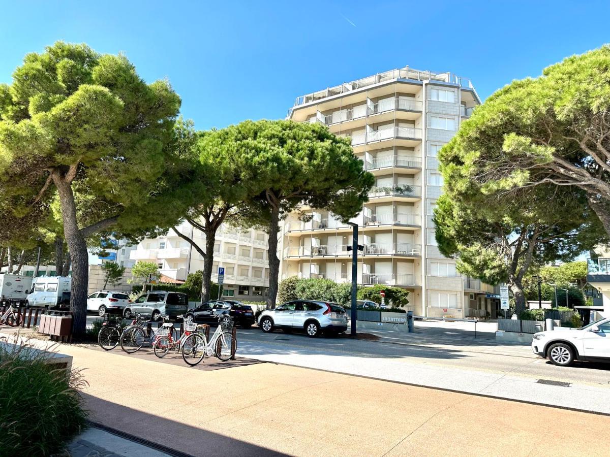 Beach Front Apartment Sabbiadoro 利尼亚诺萨比亚多罗 外观 照片